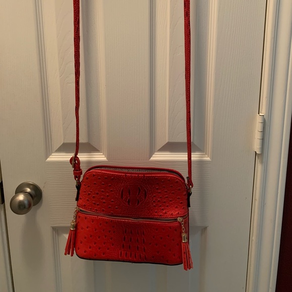 Red croc look crossbody - Picture 2 of 4